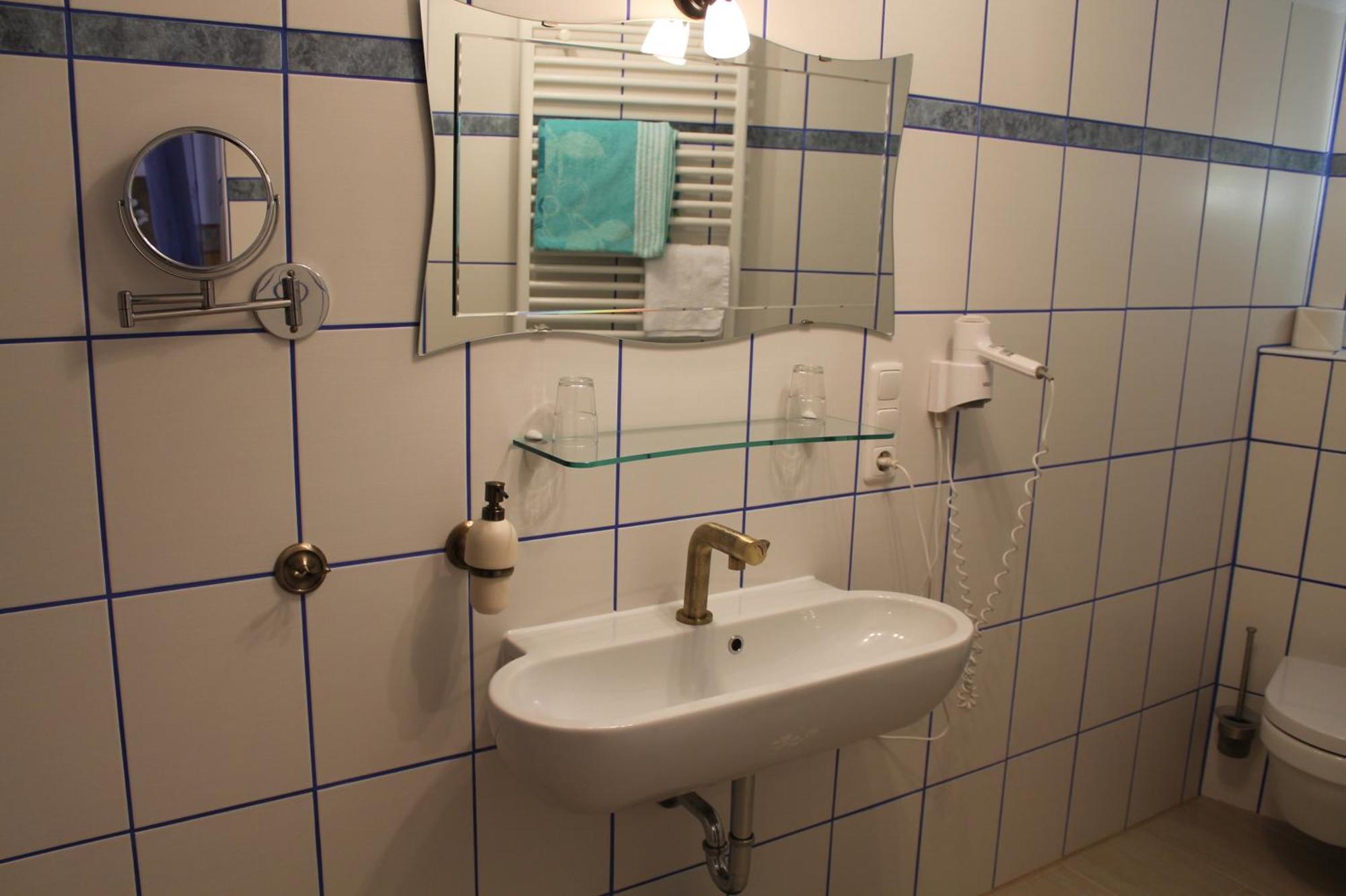Kreuzerhof Hotel Garni Ротенбург-на-Таубере Экстерьер фото