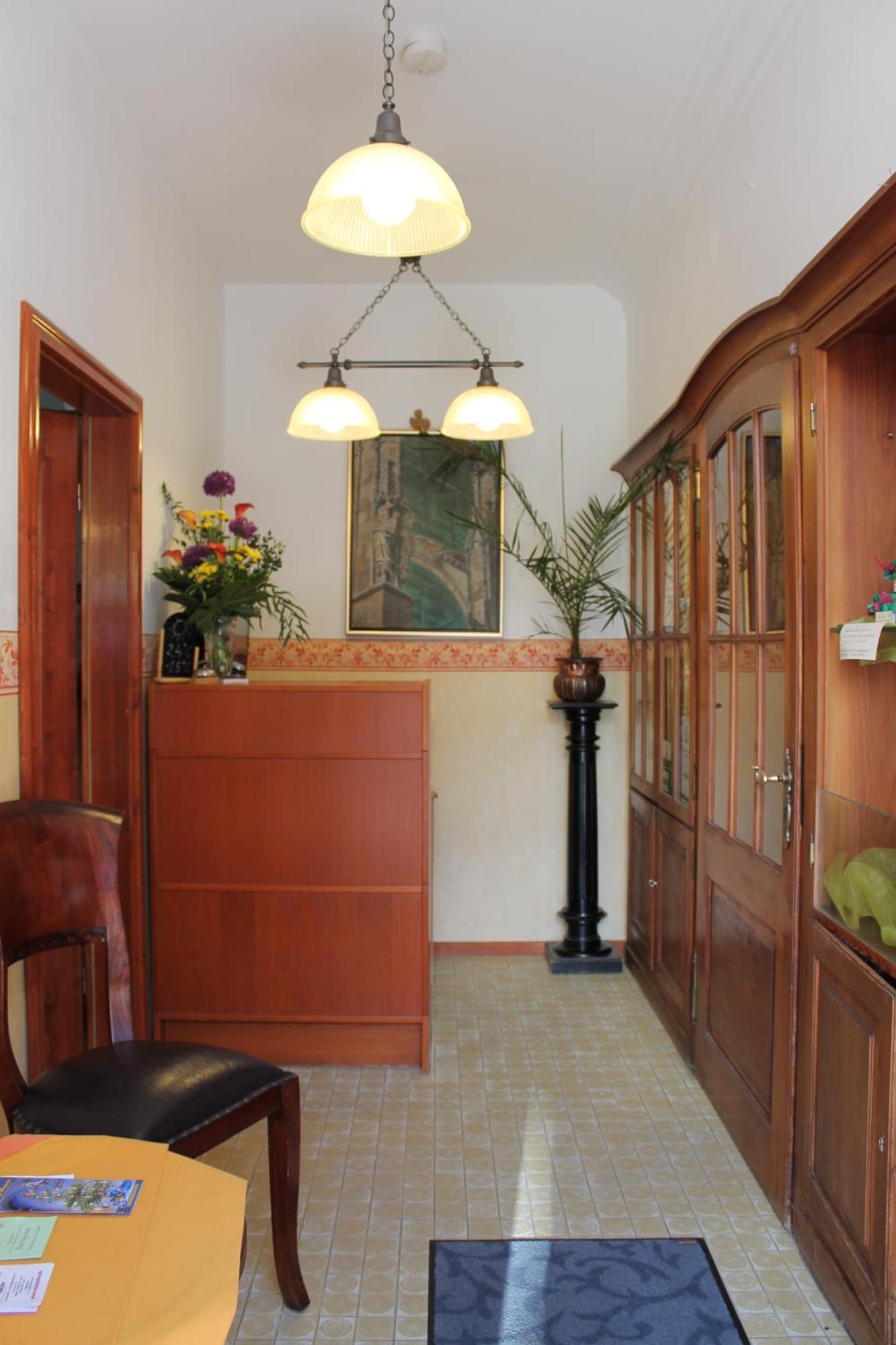 Kreuzerhof Hotel Garni Ротенбург-на-Таубере Экстерьер фото