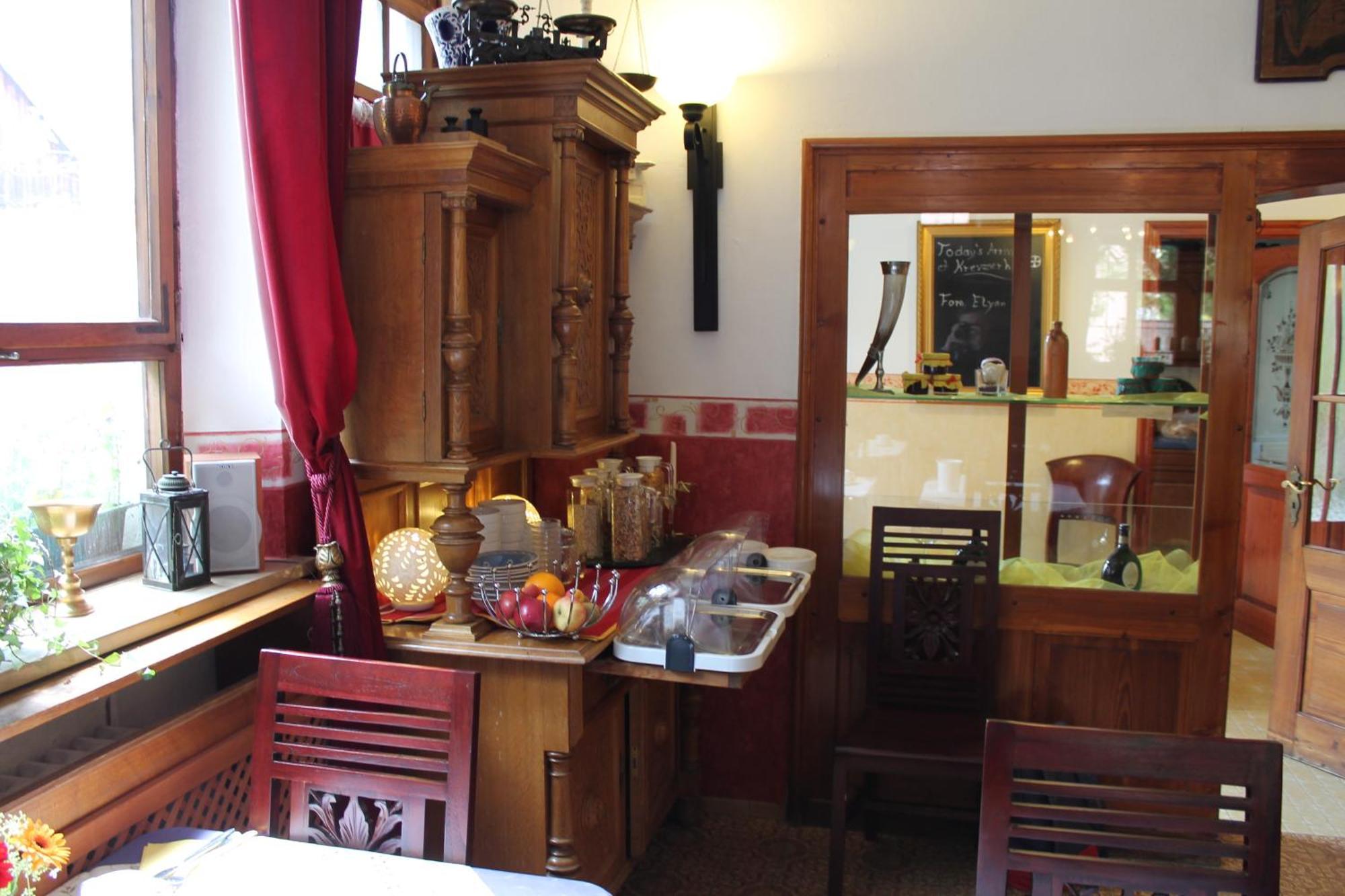 Kreuzerhof Hotel Garni Ротенбург-на-Таубере Экстерьер фото